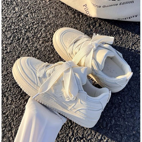 Damen Trendige Sneakers mit verspieltem Blüten-Design und bequemer Sohle EB