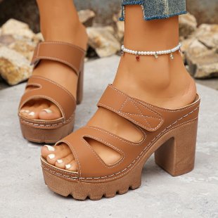 Damen komfortable Plateau-Sandalen mit durchbrochenem Design EB