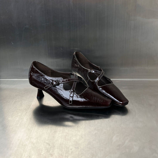 Damen elegante Ballerina Schuhe mit verstellbarem Riemen und glänzendem Obermaterial EB