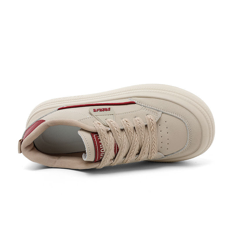 Damen Plateausneaker mit sportlicher Polsterung und modischem Design EB
