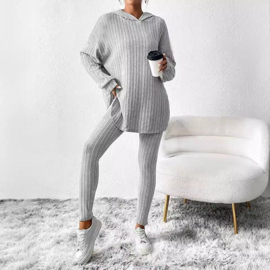 Damen lässiges Lounge-Outfit mit oversized Pullover und Leggings EB
