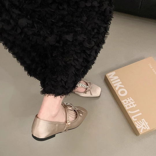 Damen elegante Ballerinas mit modischem Schleifenakzent und funkelnden Verzierungen EB
