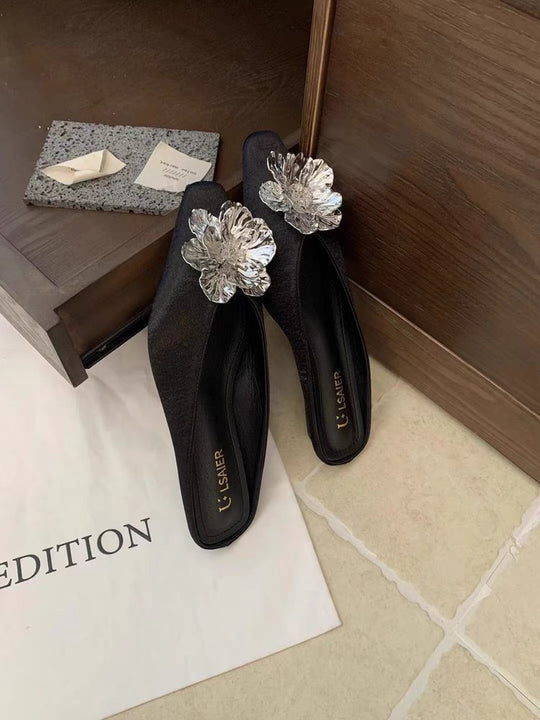Damen elegante Ballerina-Pumps mit funkelndem Blumenakzent EB