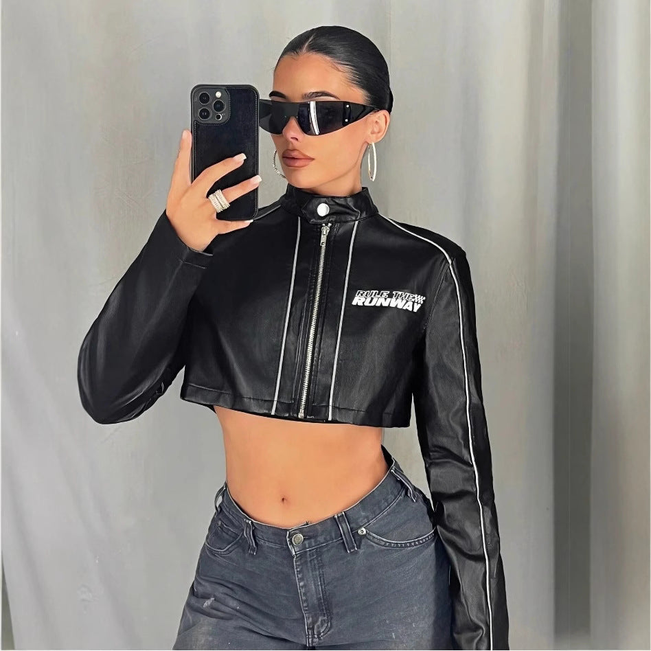 Damen cropped Kunstlederjacke mit sportlichen Zierelementen EB