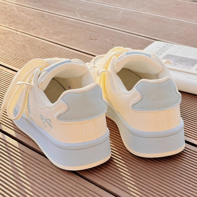 Damen Sportliche Sneakers mit modernen Akzenten und komfortabler Dämpfung EB
