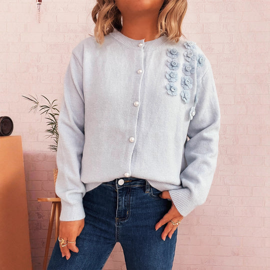 Damen Strickjacke mit floralem Design und eleganten Perlenknöpfen EB