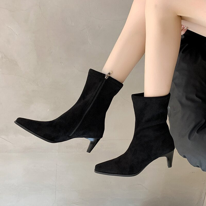 Damen Ankle-Boots mit spitzem Absatz und elegantem Reißverschluss EB