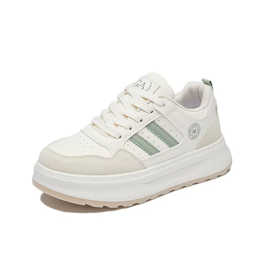 Damen Modische Sneakers mit charakteristischem Hello Kitty Design EB