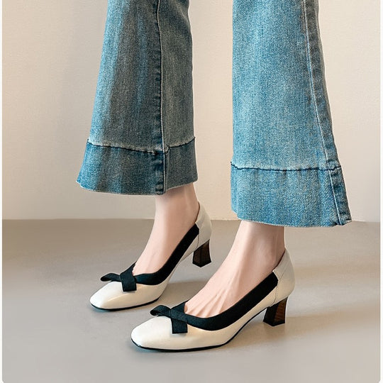 Damen Elegante Pumps mit modischem Riemen und Schleifen-Detail EB