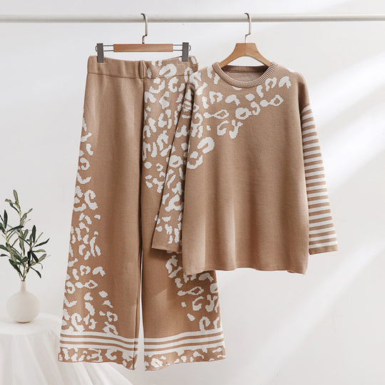 Damen modisches Lounge-Set mit Tiermuster und breiten Streifen EB