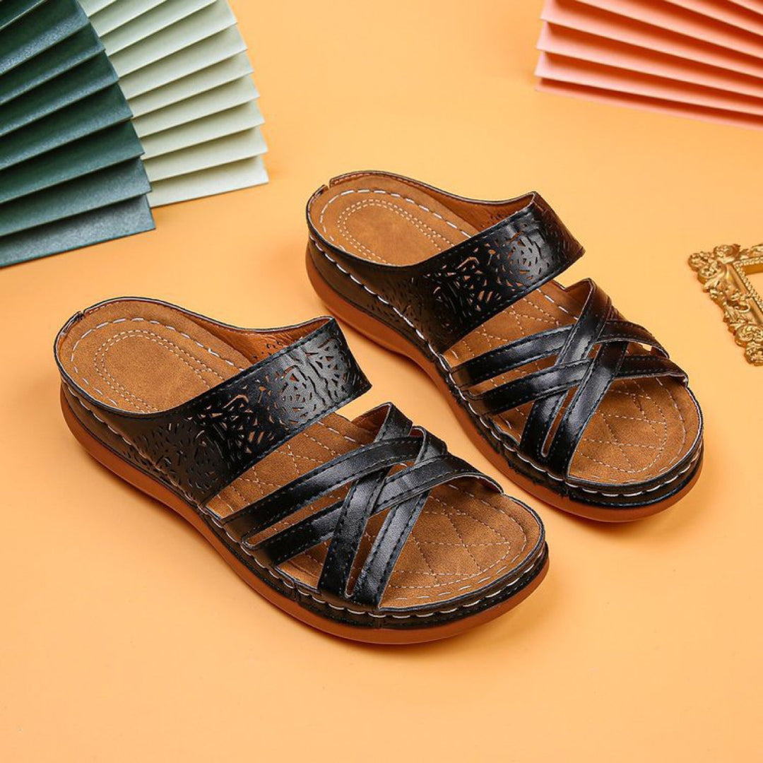 Damen komfortable und stilvolle Pantolette mit durchbrochenem Design EB