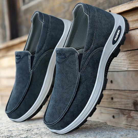 Damen Leichte Slip-On Schuhe mit bequemer Polsterung und rutschfester Sohle EB