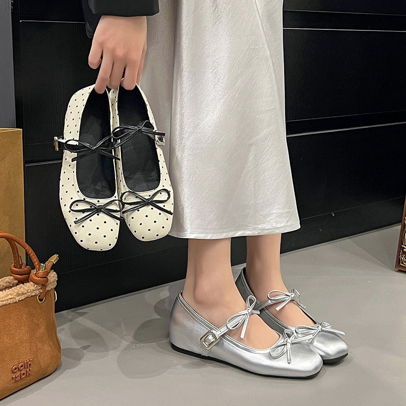 Damen Elegante Ballerinas mit modischem Riemen und Punkte-Design EB