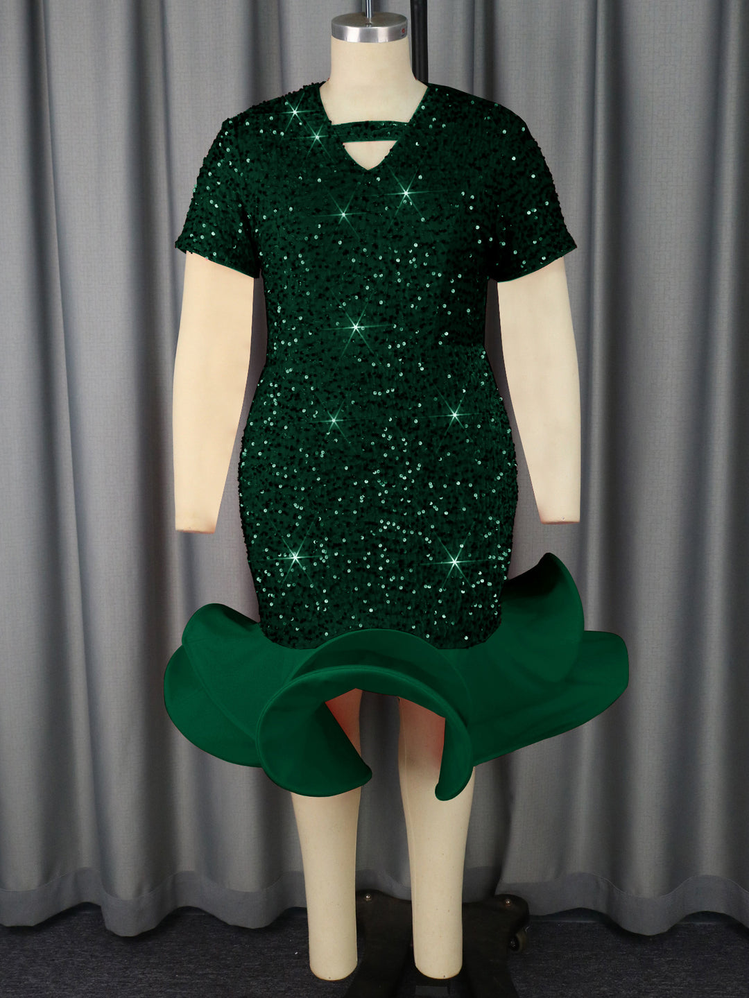 Damen glamouröses Abendkleid mit schimmernden Pailletten und voluminösem Saum EB