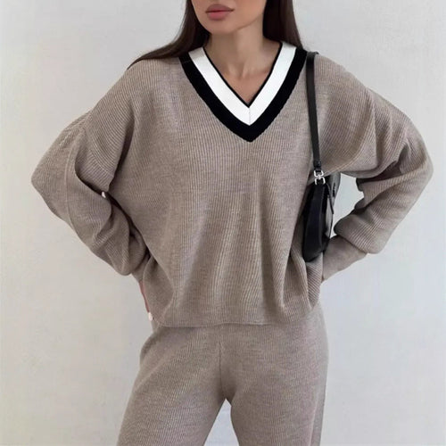 Damen gemütlicher V-Ausschnitt Pullover mit gestreiftem Kragen EB