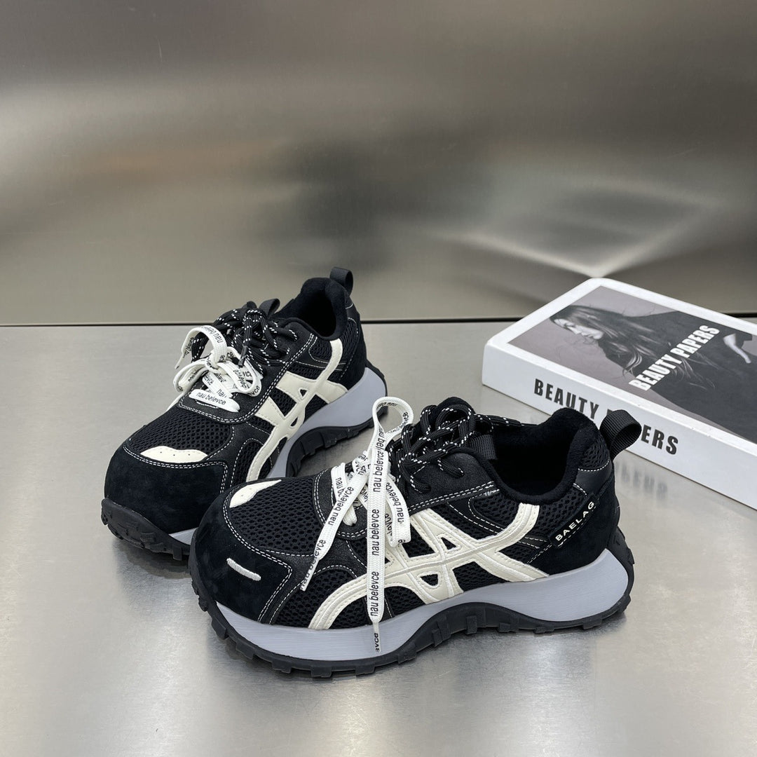 Damen Sportliche Sneakers mit atmungsaktivem Mesh und dämpfender Sohle EB