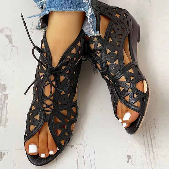 Damen Kunstleder-Sandalen mit Cut-Out-Design und Schnürung EB