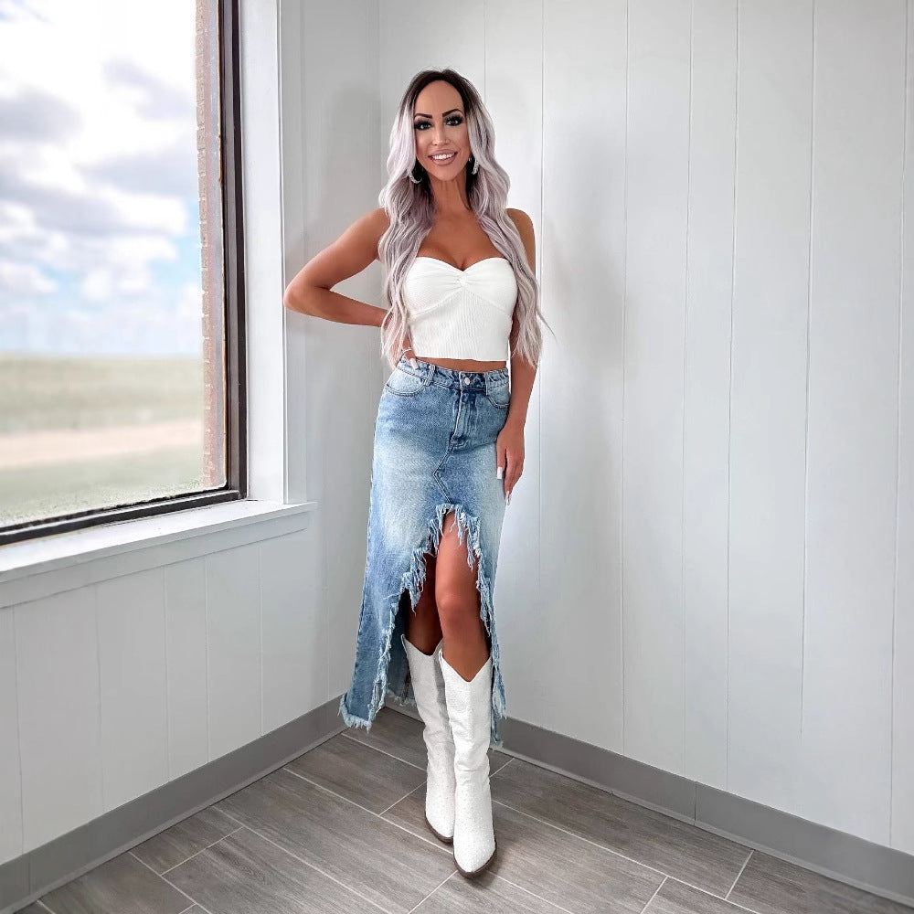 Damen Midilange Jeansrock mit teils fransigem Saum und hohem Schlitz EB