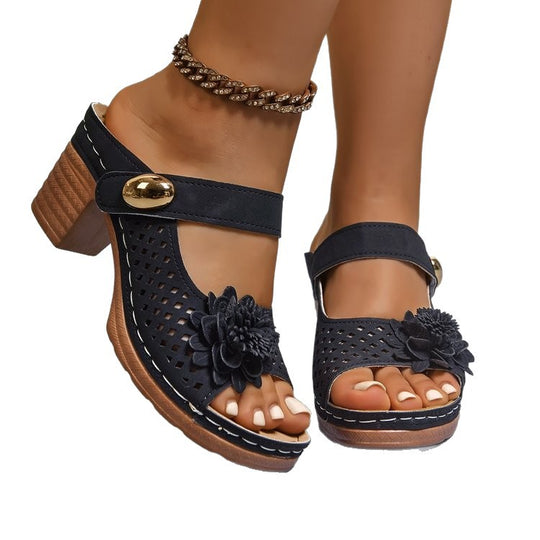 Damen Elegante Sandaletten mit modischem Blumendesign und flexiblem Fersenriemen EB