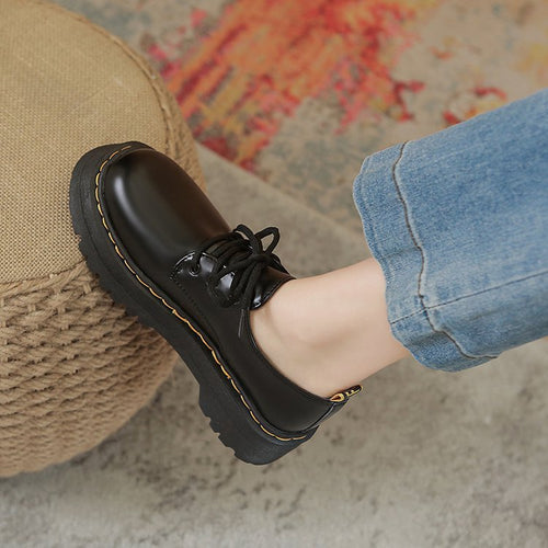 Damen modische Lacklederschuhe mit robuster Sohle und trendiger Nahtführung EB