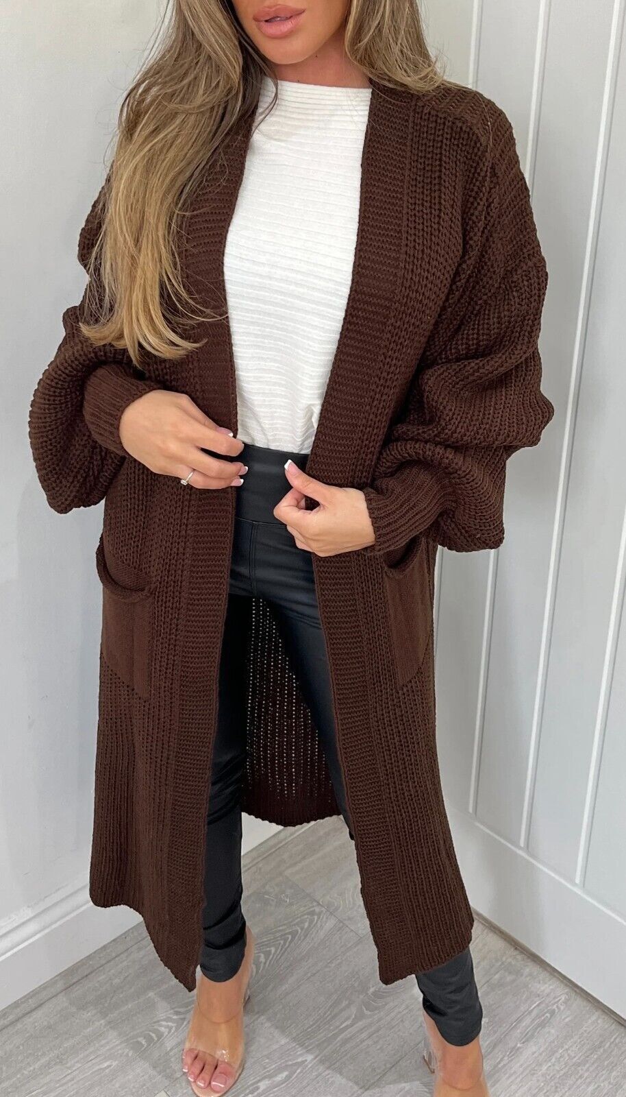 Damen Langstrickjacke mit grober Maschenstruktur und praktischen Taschen EB