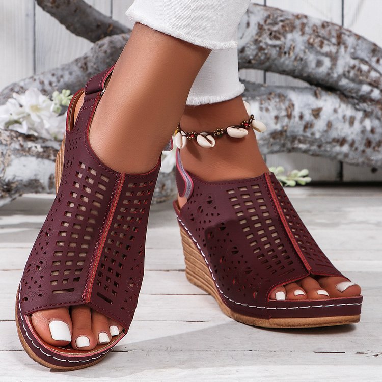 Damen Wedge-Sandalen mit luftiger Perforation und anatomischem Fußbett EB