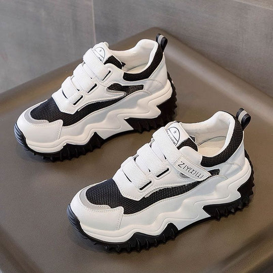 Damen Sportliche Sneakers mit verstärktem Halt und innovativer Dämpfung EB