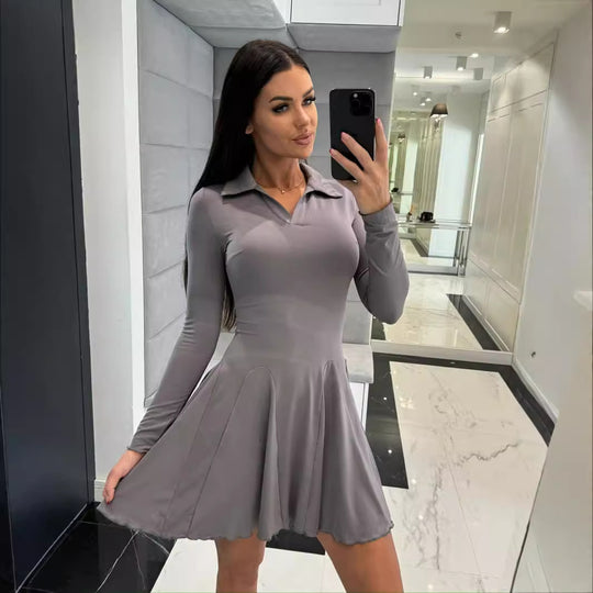 Damen Sportliches Kleid mit Polokragen und schwingendem Rock EB