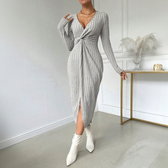Damen geripptes Twist-Midikleid mit V-Ausschnitt, taillierter Silhouette und Frontschlitz Eichborn Berlin