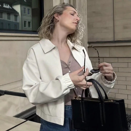 Damen trendige Übergangsjacke mit hohem Kragen und praktischen Eingrifftaschen EB