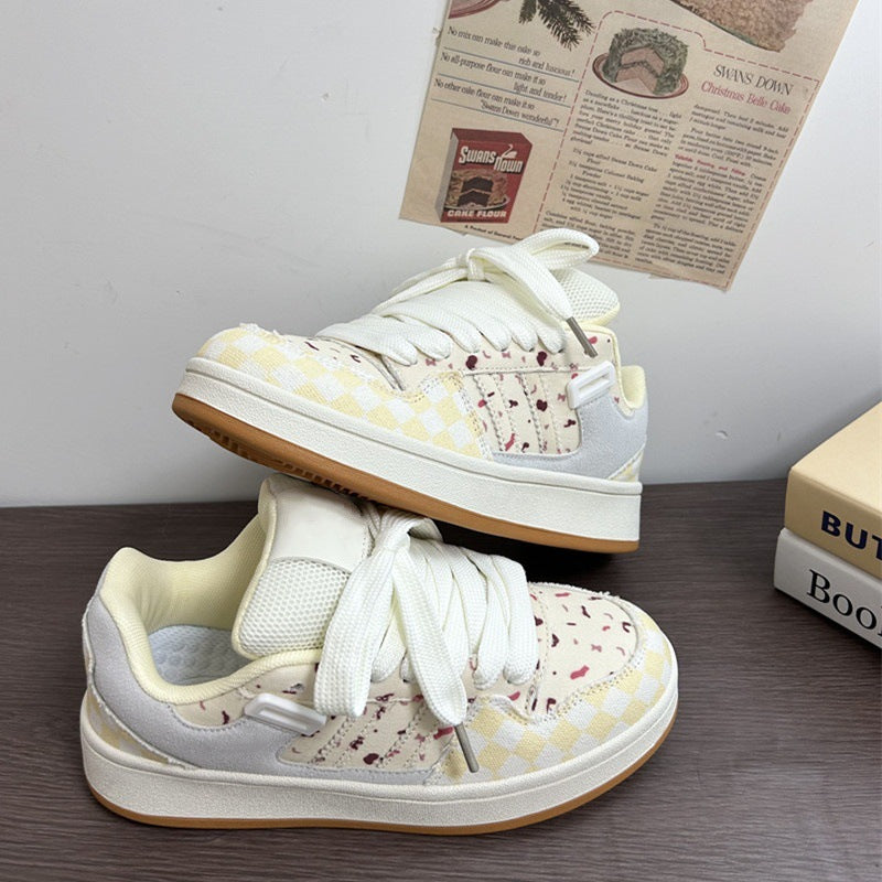 Damen Sportliche Sneakers mit flexibler Textur und atmungsaktiven Einsätzen EB