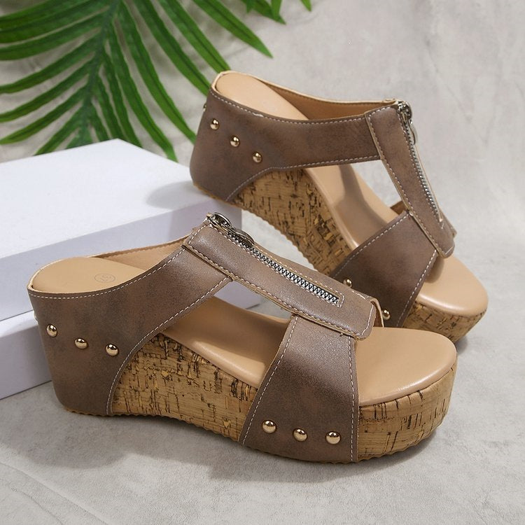 Damen Wedge-Sandaletten mit stilvollem Riemendesign EB