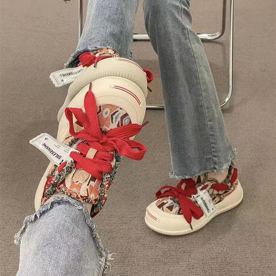 Damen modische Sneaker mit gefransten Details und auffälligem Schnürsystem EB