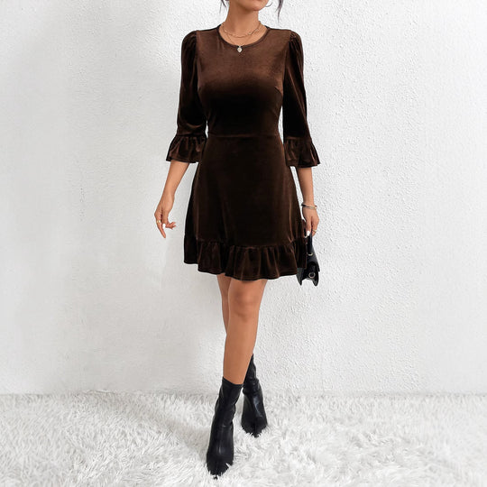 Damen Samt-Minikleid mit taillierter Korsagenlinie, gerafften Volantärmeln und stufigem Saum Eichborn Berlin