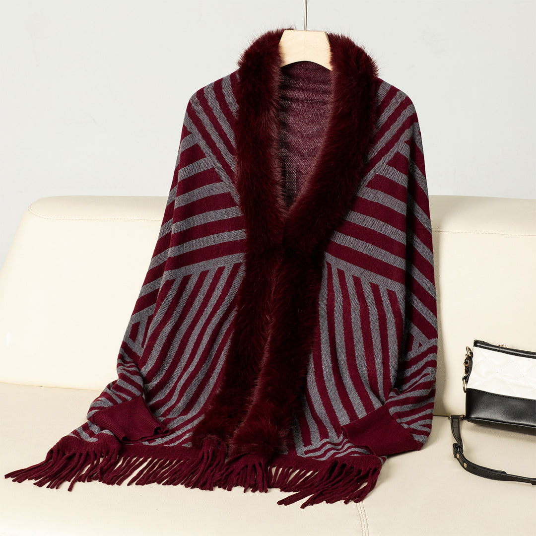 Damen Strickponcho mit elegantem Kunstfellkragen und fransigem Design EB
