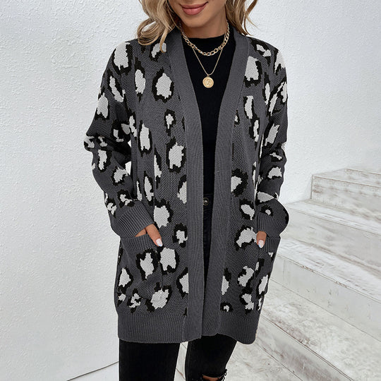 Damen modische Strickjacke mit Leopardenmuster und praktischen Taschen EB