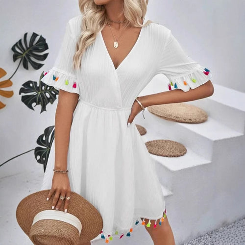 Damen Sommerkleid mit verspielten Volants und bunten Quasten EB