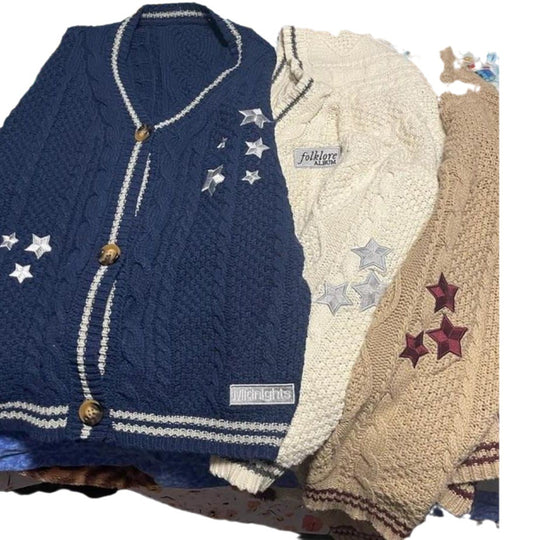 Damen Grobstrickjacke mit Sternen-Details und dekorativen Knöpfen EB