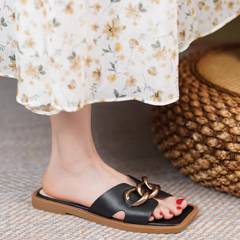 Damen Elegante Slipper mit modischem Kettendetail und bequemem Fußbett EB