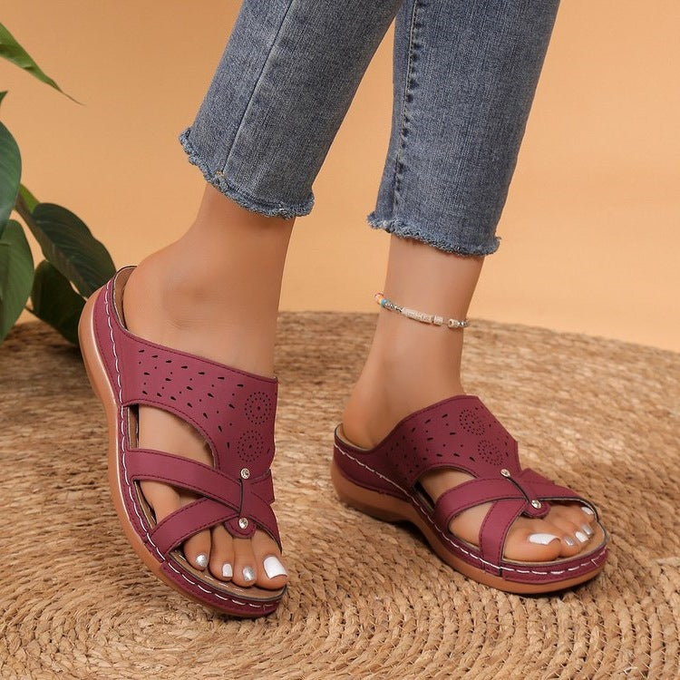 Damen Relaxsandalen mit perforiertem Obermaterial und anatomischer Fußbettung EB