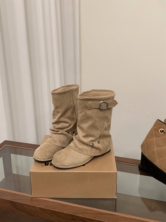 Damen modische Stiefel mit elegantem Faltenwurf und stylishen Druckknopfdetails EB
