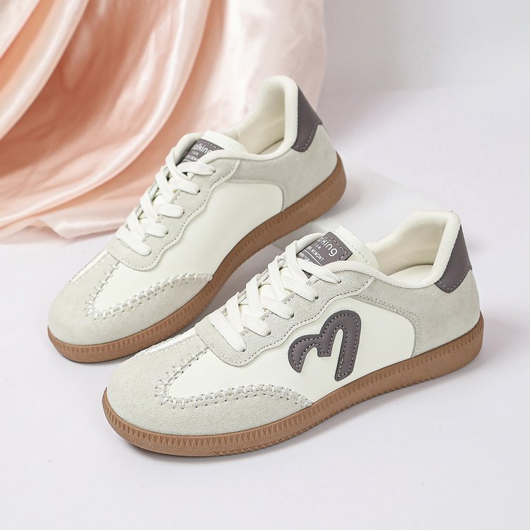 Damen Mary-Jane-Sneaker mit Klettverschluss und gepolstertem Komfortfußbett EB