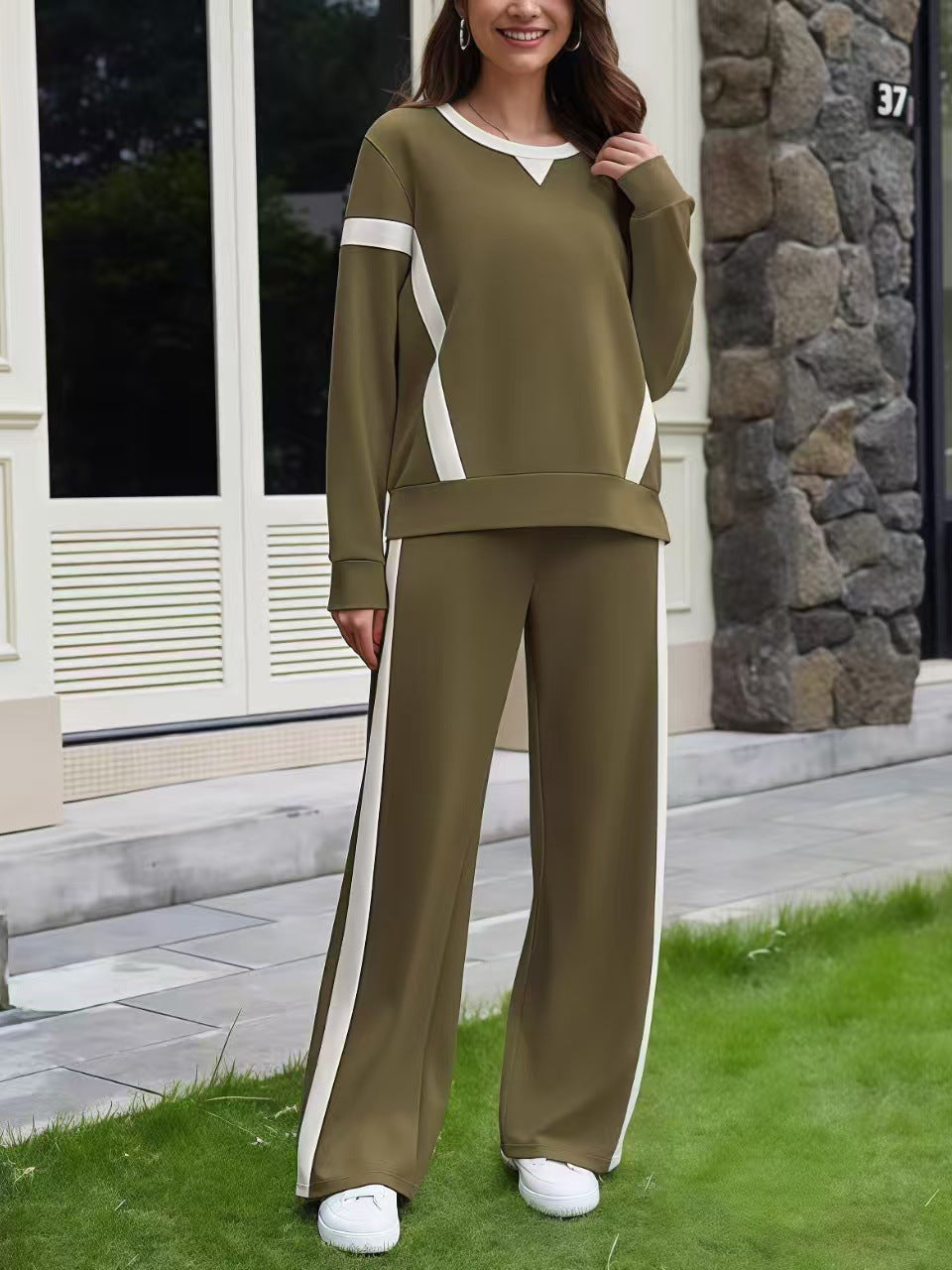 Damen Lounge-Set aus weichem Jersey mit weitem Bein und Kontraststreifen EB