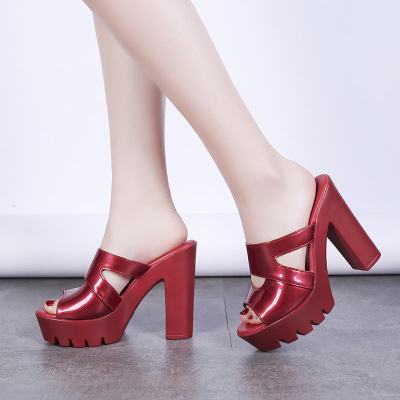 Damen nan Glamour-Mule mit profiliertem Plateau, offener Zehenpartie und skulpturellem Blockabsatz EB