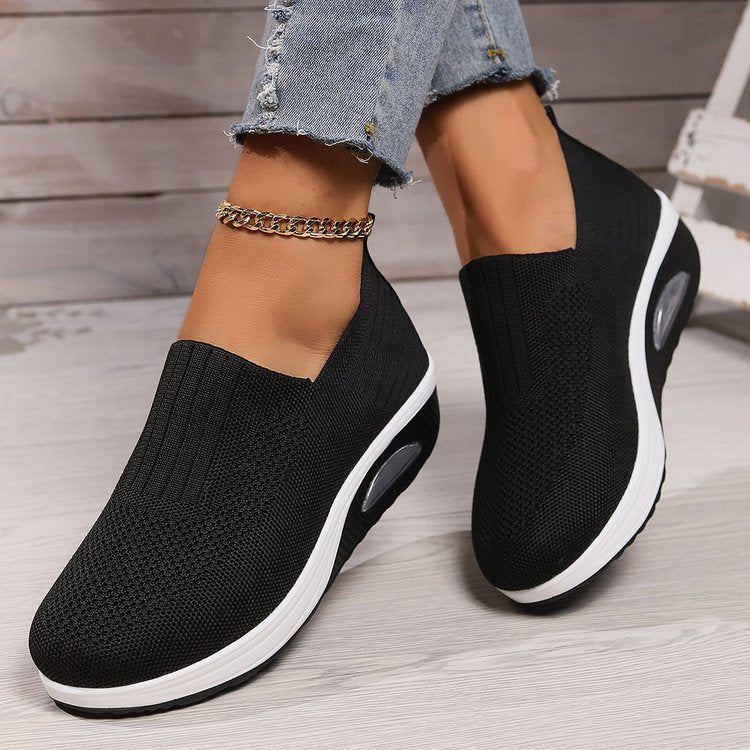Damen Sportliche Slip-On Sneakers mit elastischem Obermaterial und dämpfender Sohle EB