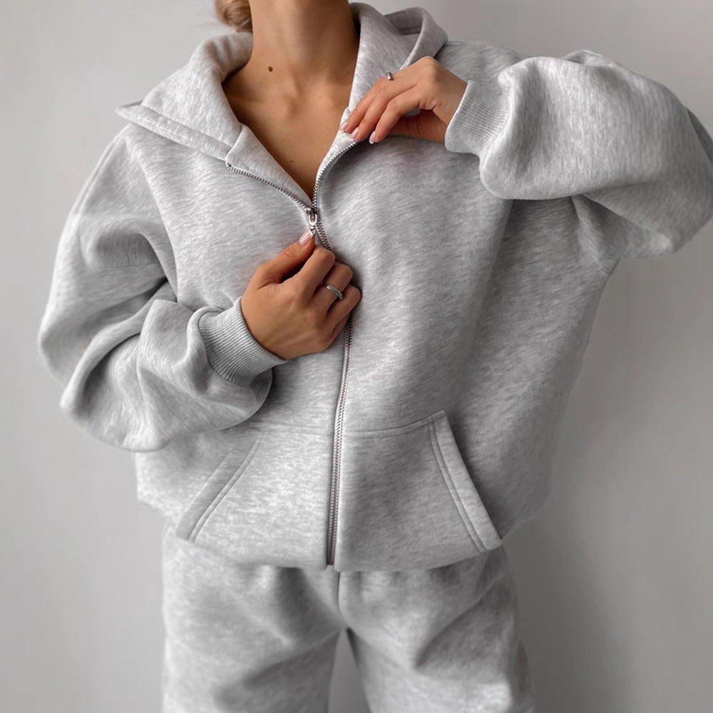 Damen Loungewear-Set EB: Oversized Zip-Hoodie mit Kapuze und weiter High-Waist Sweatpant aus Soft-Fleece