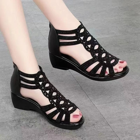 Damen Wedge-Sandalen mit filigranen Riemen und funkelnden Akzenten EB