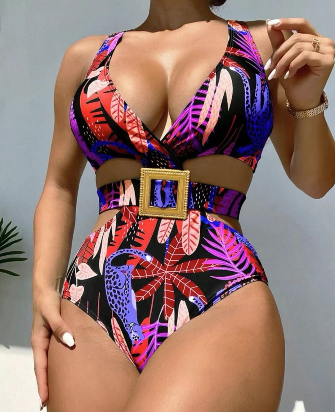 Damen Einteiliger Badeanzug mit modischem Cut-Out und eleganter Schnalle EB