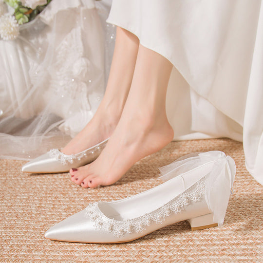 Damen Glamouröse Hochzeits-Pumps mit feinen Blumendetails und transparentem Riemen EB
