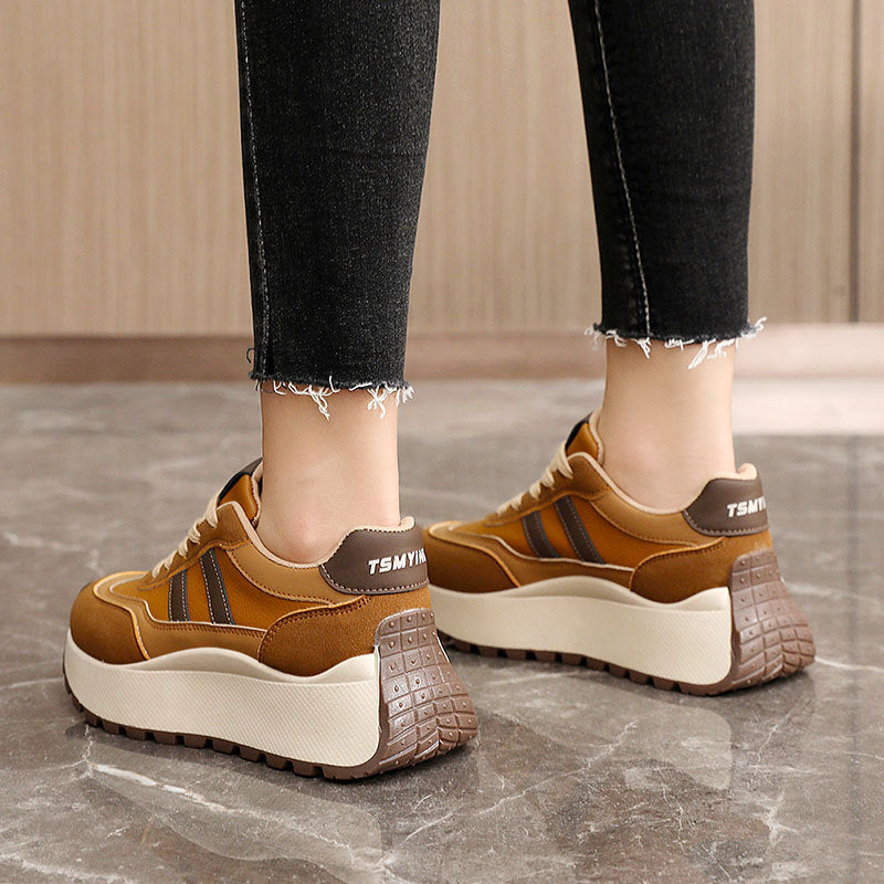 Damen Sneakers mit hohem Plateau und atmungsaktivem Obermaterial EB